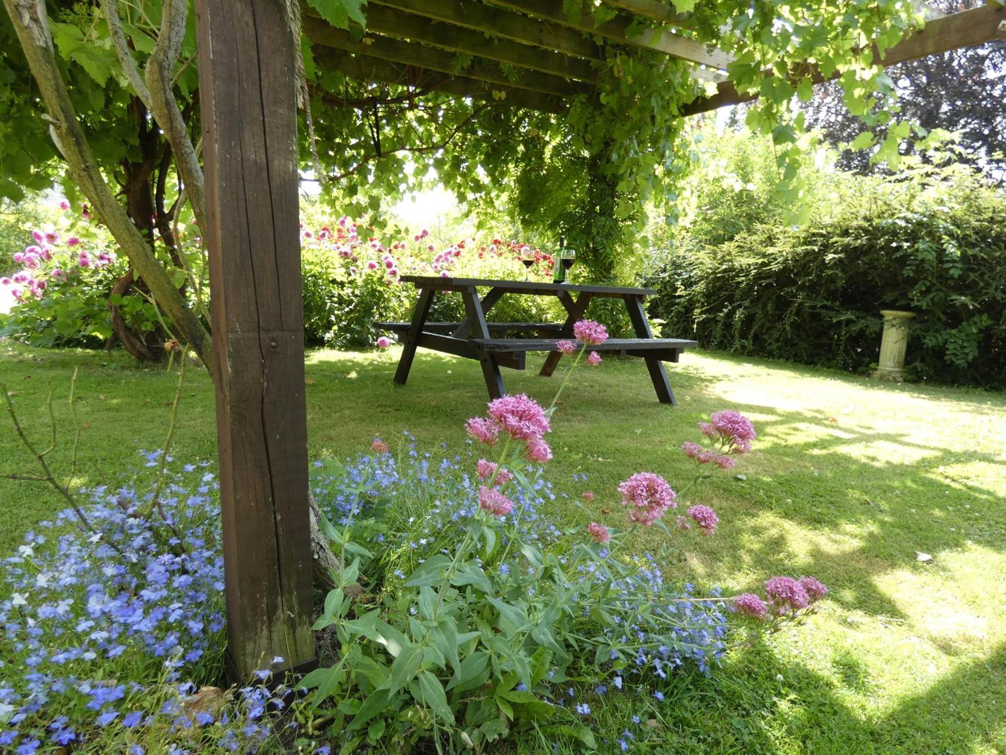 The Mount Somerton Retreat - Nr Bruton, Glastonbury, The Spectacular Wells Cathedral, Millfield School, Leonardo Helicopters, Yeovilton Extérieur photo